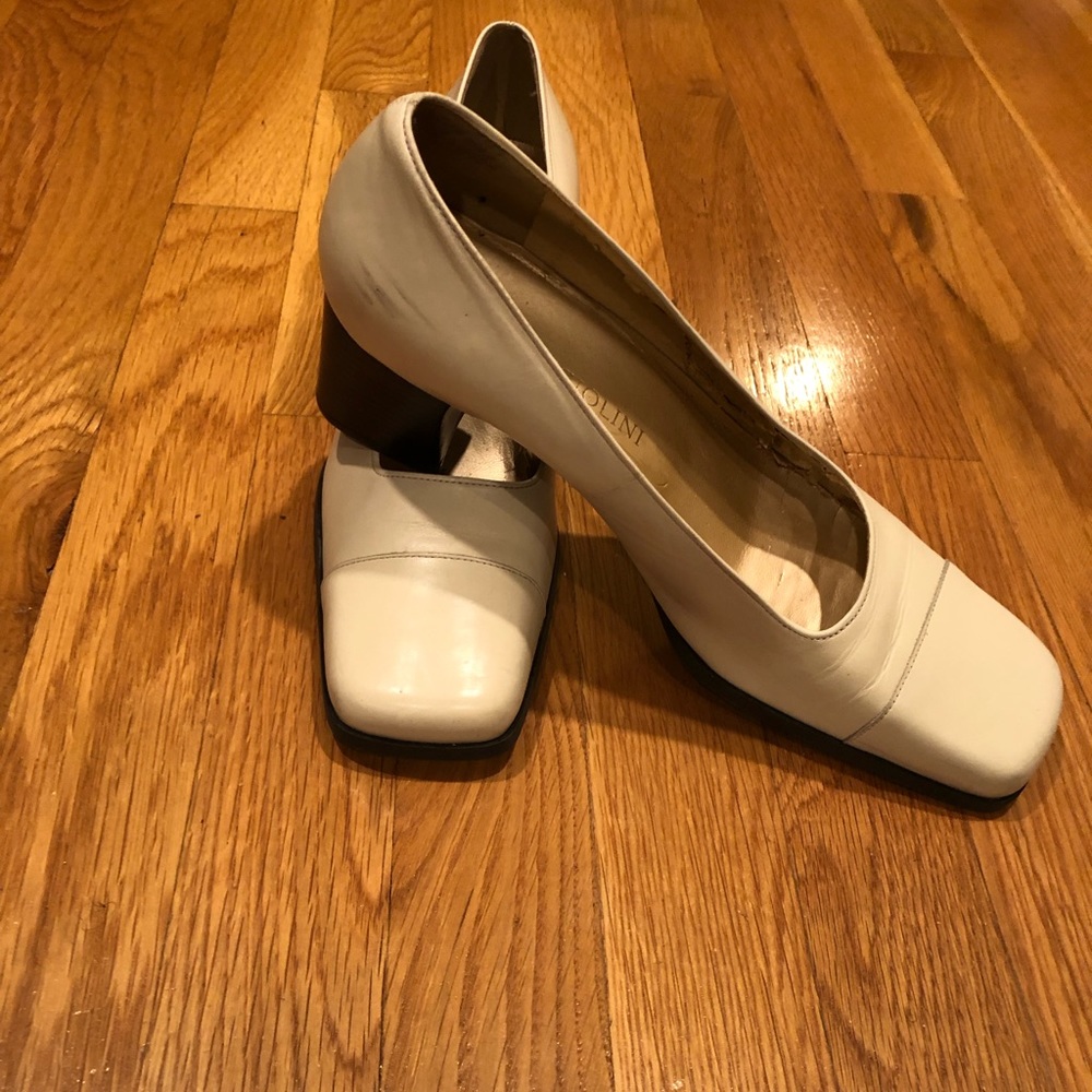 Vintage Enzo Angiolini Cream shoes